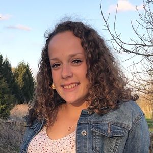 Meet your Posher, Maria